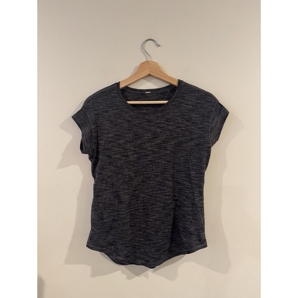 Lululemon Women's Black Gray SIZE M Short Sleeve Athleisure Workout Top Shirt